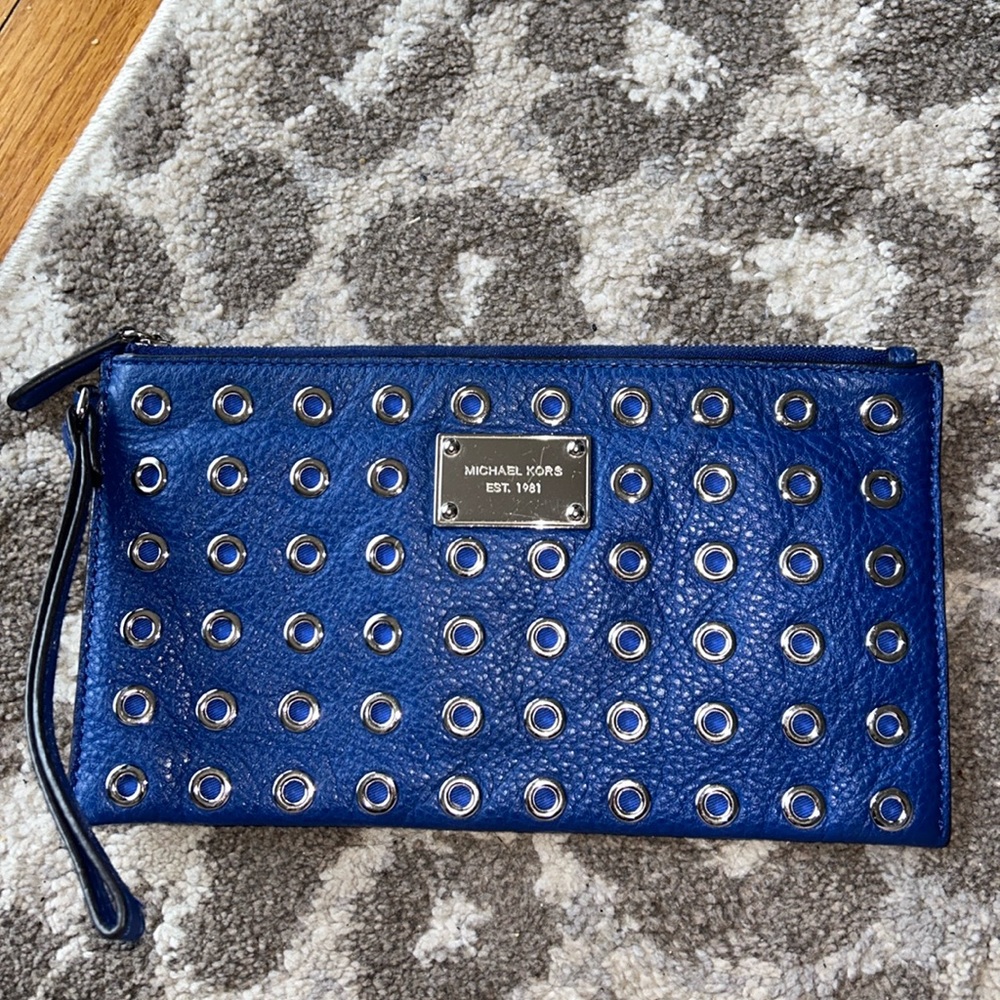 MK clutch
